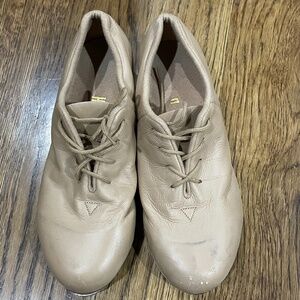 Girls Tan Lace up Tap Shoes👯‍♀️